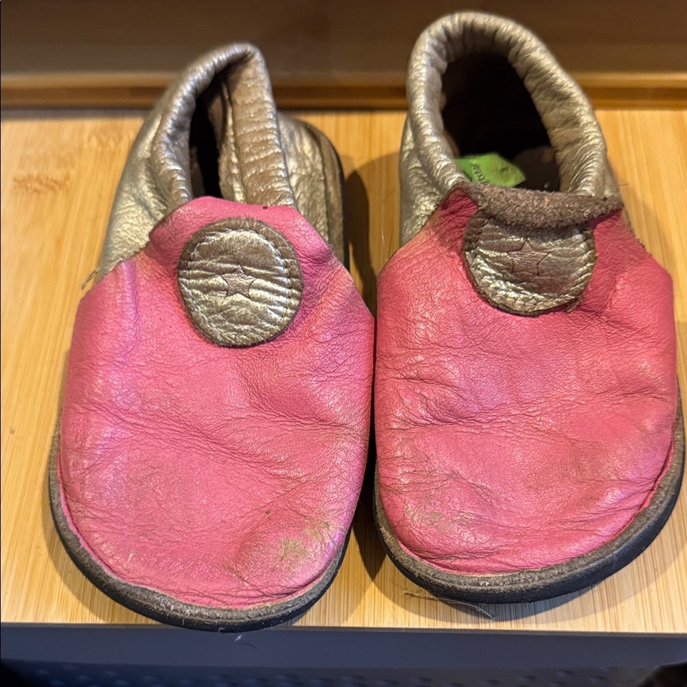 Custom Pink and Gold softstar kids shoes size 8